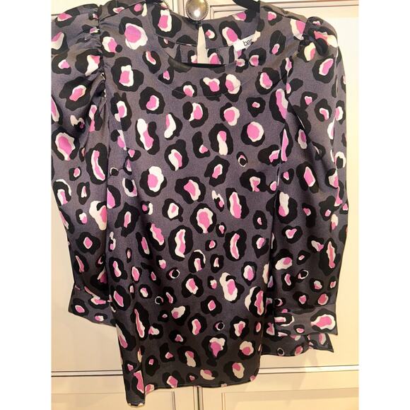 Bar III Women's Cheetah-Print 3/4 Puff-Sleeve Top Buttons Scoop Neck Size XXS - Picture 3 of 6